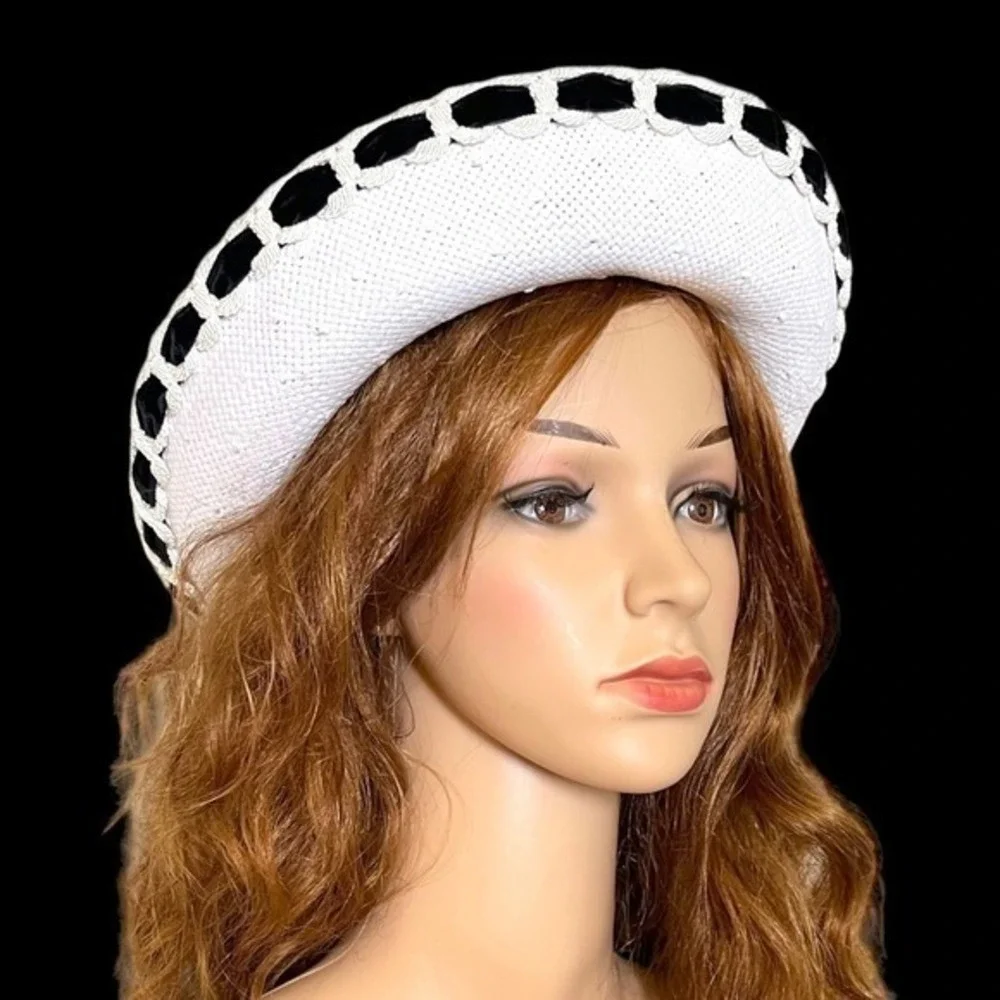Sweet and Innocent Vintage Eric Javits 1980’s Black & White Derby Pillbox Hat - Picture 1 of 15